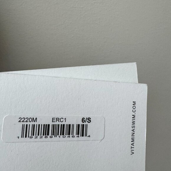 Vitamin A Demi Underwire One Piece - NWT - Picture 9 of 10